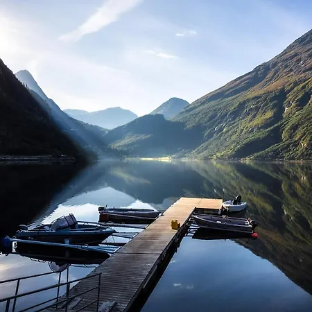 Kompleks wypoczynkowy Geirangerfjorden Feriesenter Geiranger