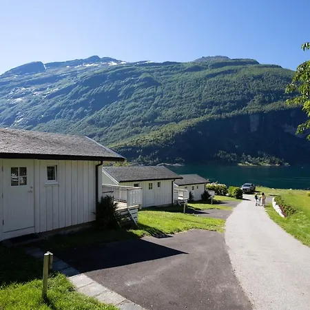 Kompleks wypoczynkowy Geirangerfjorden Feriesenter 3*