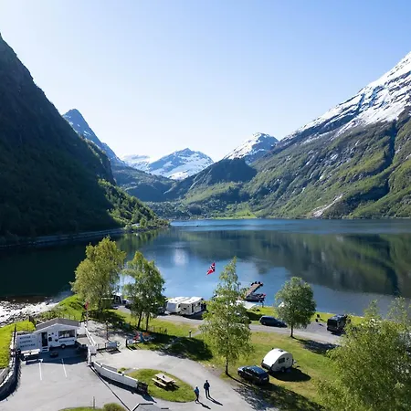 Geirangerfjorden Feriesenter פארק נופש גרינגר